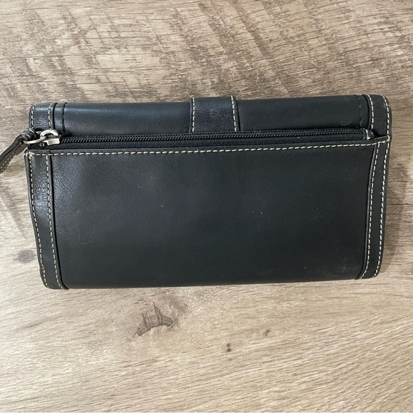 AUTHENTIC! Vintage COACH Black Leather SOHO Silver BUCKLE Tr-Fold CLUTCH WALLET - Picture 2 of 3